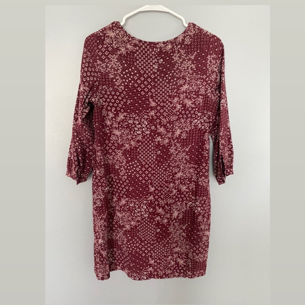 Old Navy Burgundy Casual dress